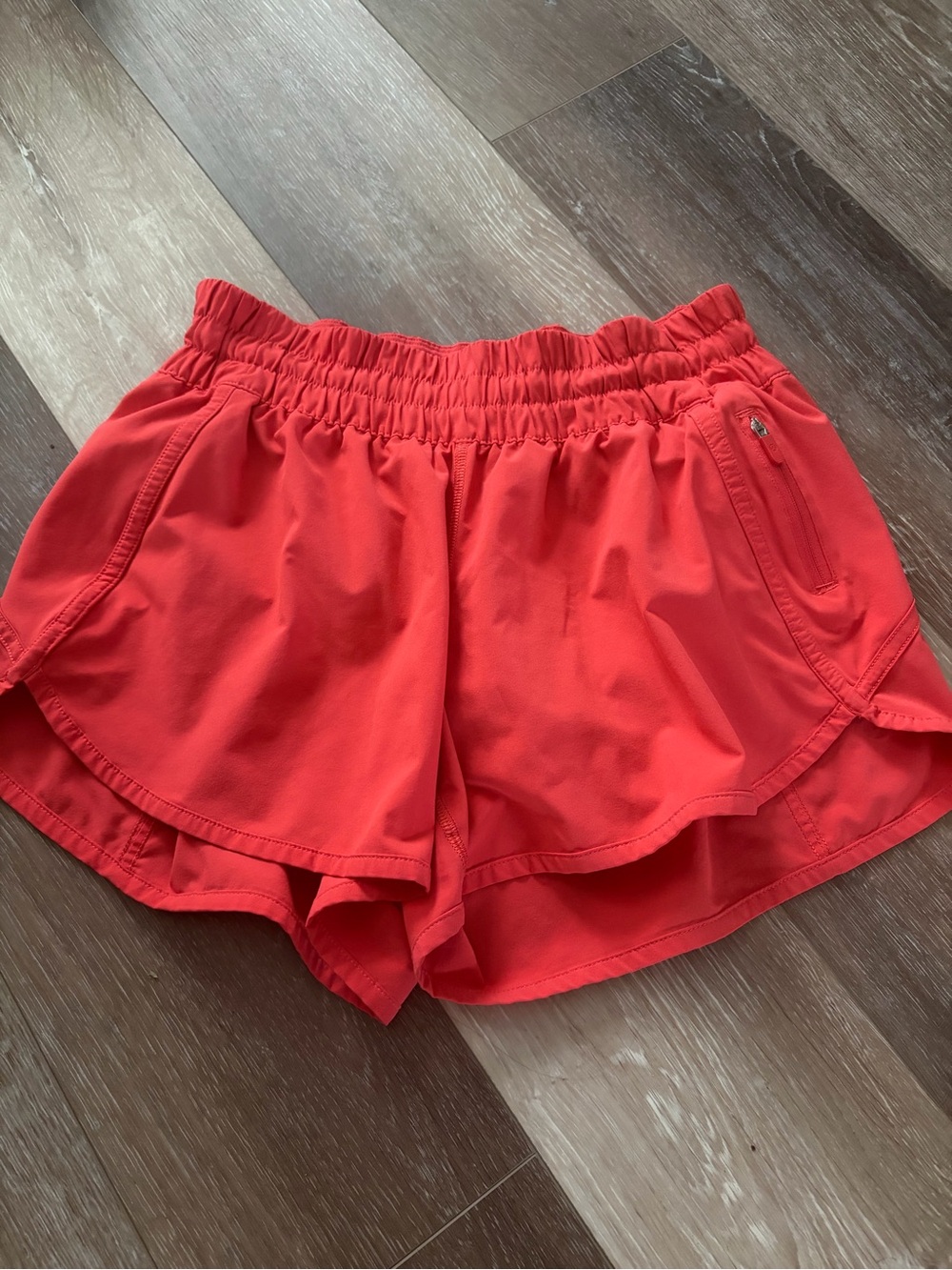 Lululemon tracker shorts size 8